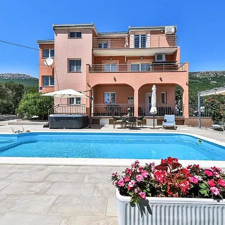 Villa Leona