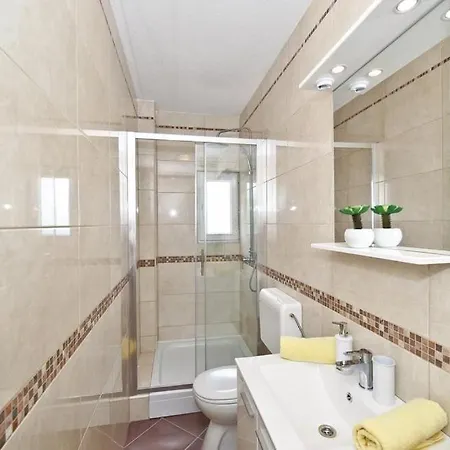 Villa Leona *