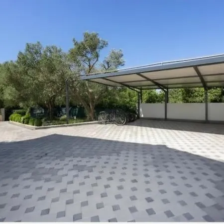 Villa Leona Kastela